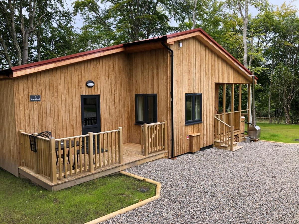Breckland Lodge 2 With Hot Tub Belladrum Ngoại thất bức ảnh