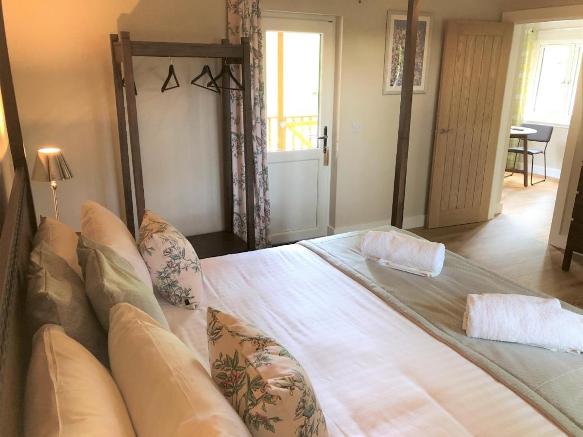 Breckland Lodge 2 With Hot Tub Belladrum Ngoại thất bức ảnh