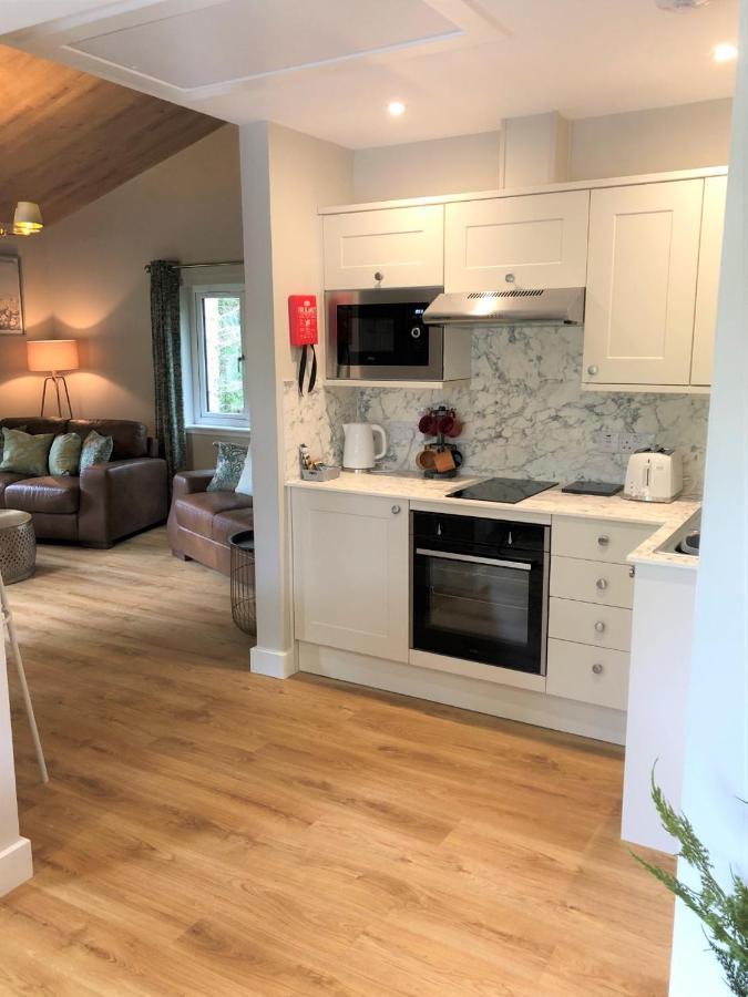 Breckland Lodge 2 With Hot Tub Belladrum Ngoại thất bức ảnh